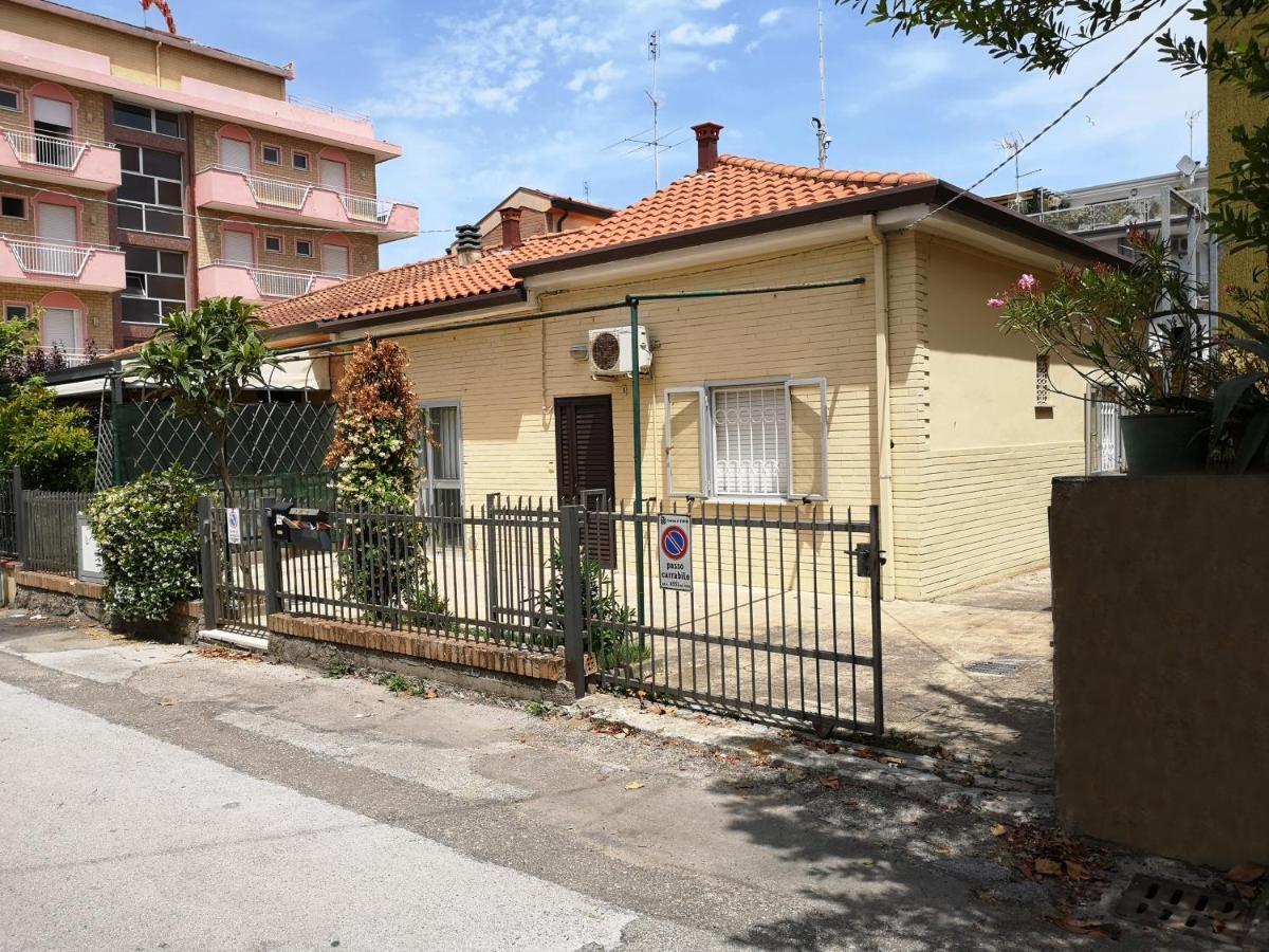 Casa Vacanza Della Nonna Apartment Rimini Exterior photo